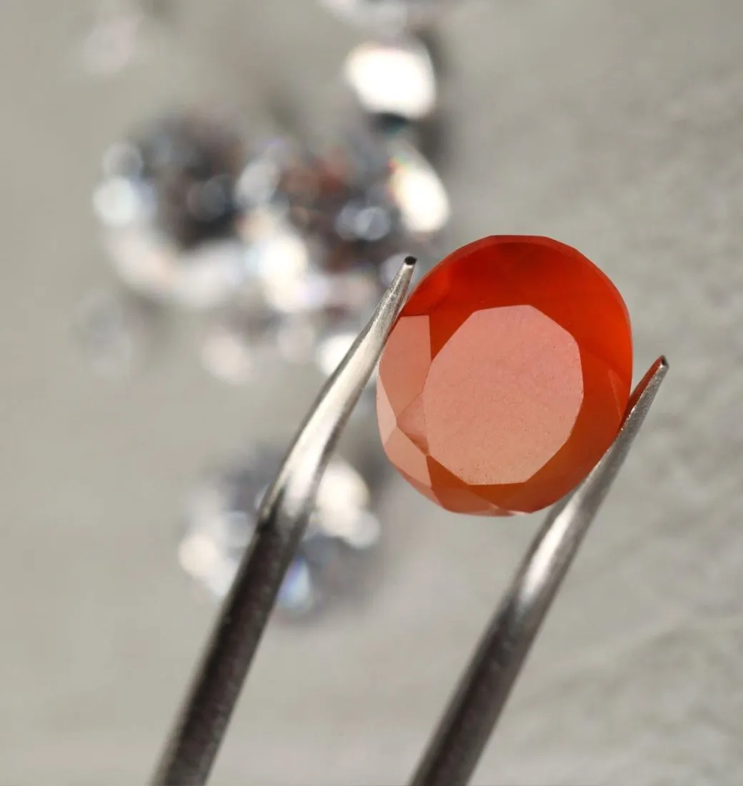 Natürlicher Farbdiamant in Orange